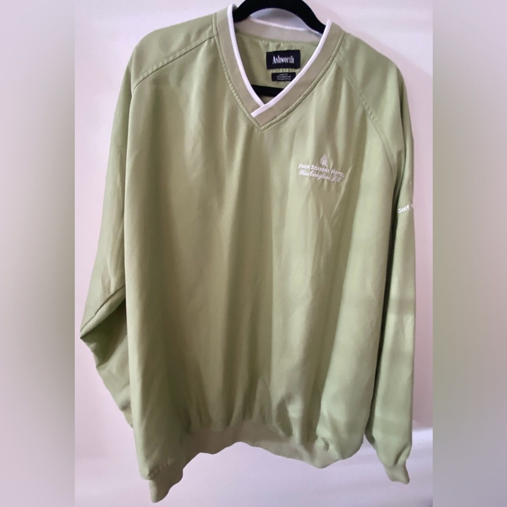 Four Seasons Hotel Ashworth Golf Vneck Windbreaker